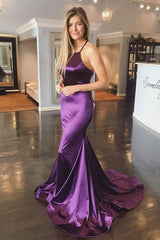 Slim-fitting Purple Long Evening Gown with Halter Neckline
